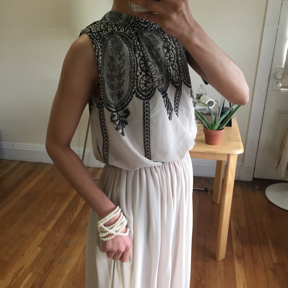 👗ModCloth nude color dress size S👗 - Picture 2 of 7